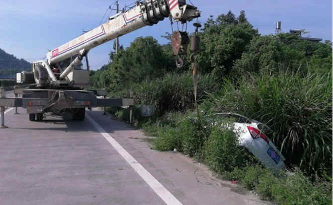琼中重载吊车救援 琼中重载吊车救援